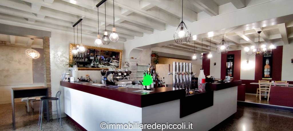 negozio in vendita a Pasiano di Pordenone