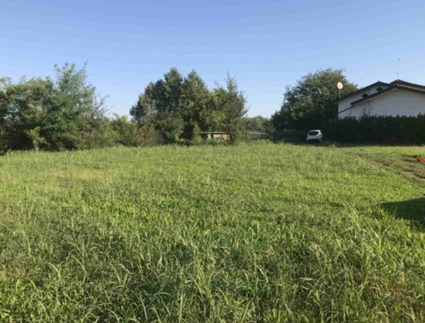 terreno edificabile in vendita a Pasiano di Pordenone