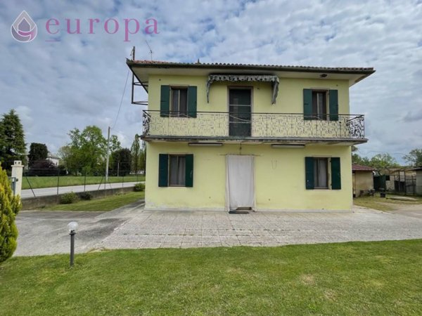casa indipendente in vendita a Pasiano di Pordenone in zona Azzanello