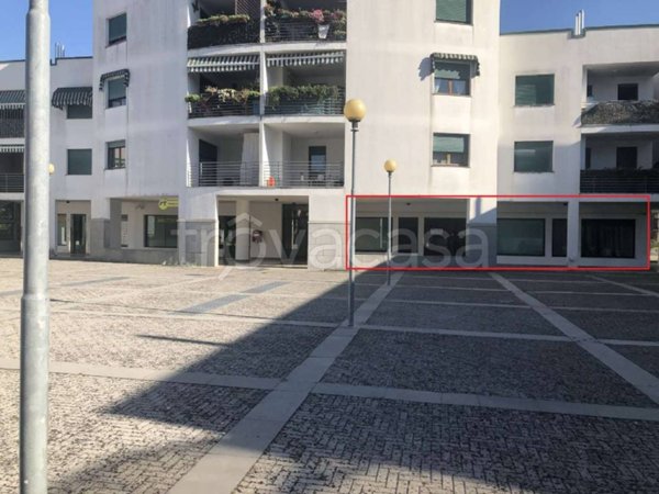 negozio in vendita a Pasiano di Pordenone