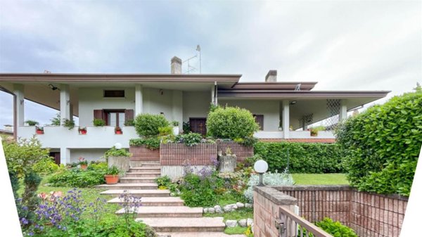 casa indipendente in vendita a Pasiano di Pordenone in zona Cecchini