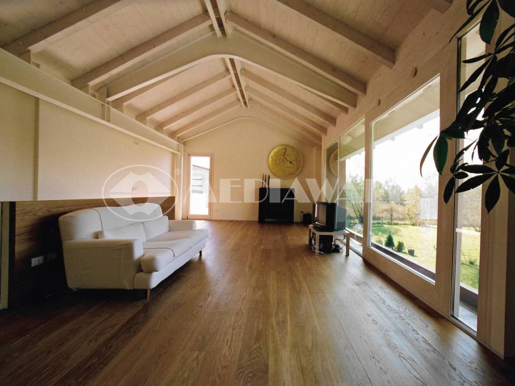 casa indipendente in vendita a Pasiano di Pordenone in zona Visinale