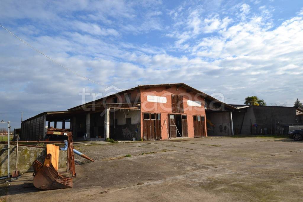 locale commerciale in vendita a Pasiano di Pordenone