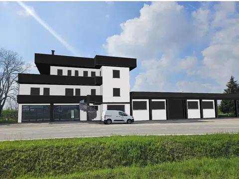 intera palazzina in vendita a Pasiano di Pordenone in zona Visinale