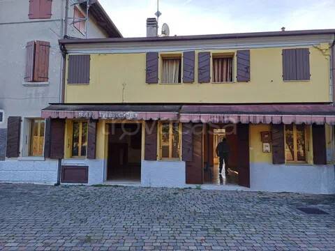 negozio in vendita a Pasiano di Pordenone in zona Rivarotta