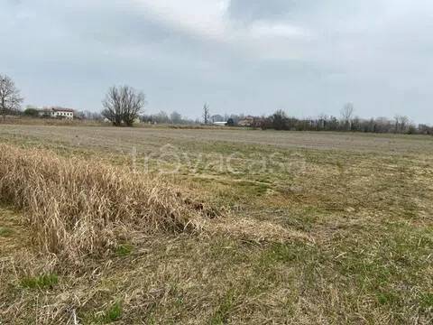 terreno edificabile in vendita a Pasiano di Pordenone in zona Visinale