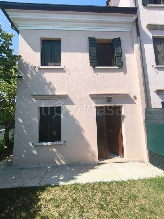 casa indipendente in vendita a Pasiano di Pordenone