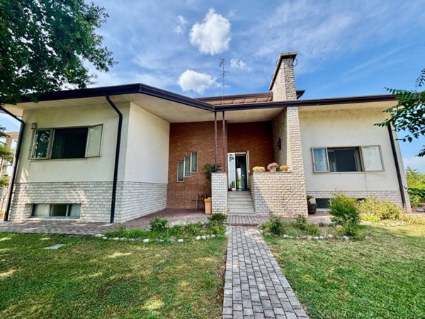 casa indipendente in vendita a Pasiano di Pordenone