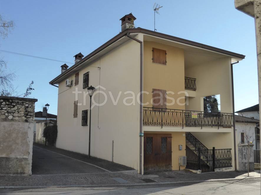 casa indipendente in vendita a Pinzano al Tagliamento