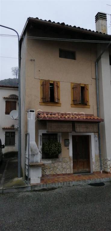 casa indipendente in vendita a Pinzano al Tagliamento