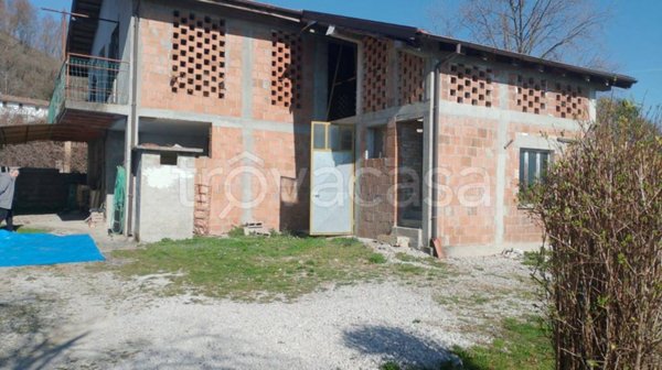 locale commerciale in vendita a Pinzano al Tagliamento