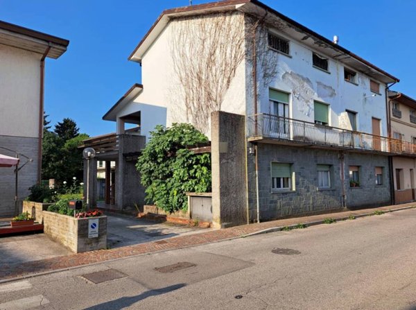 casa indipendente in vendita a Pinzano al Tagliamento
