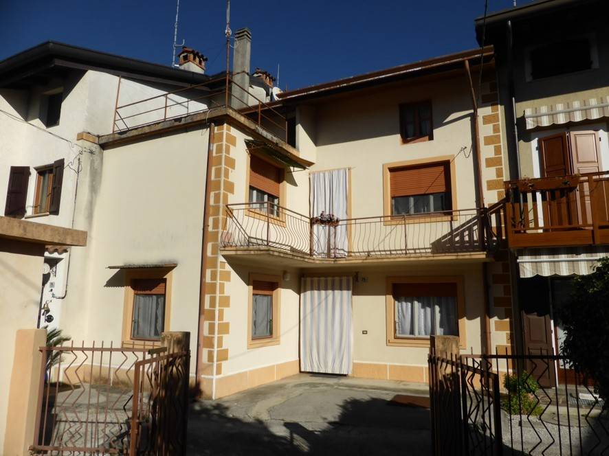 casa indipendente in vendita a Pinzano al Tagliamento