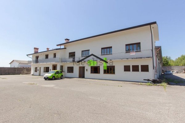 capannone in vendita a Pinzano al Tagliamento in zona Borgo Ampiano