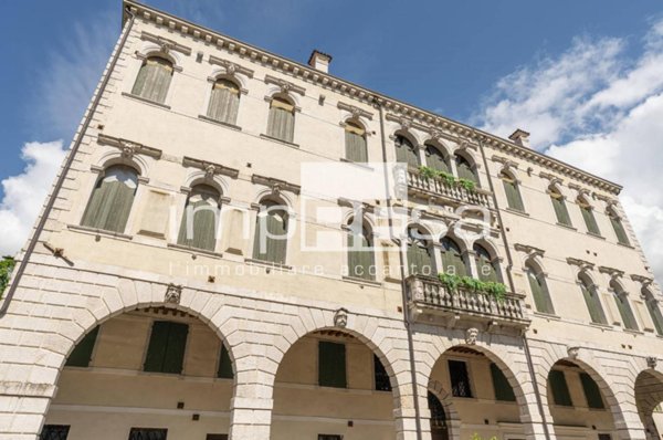 negozio in vendita a Polcenigo