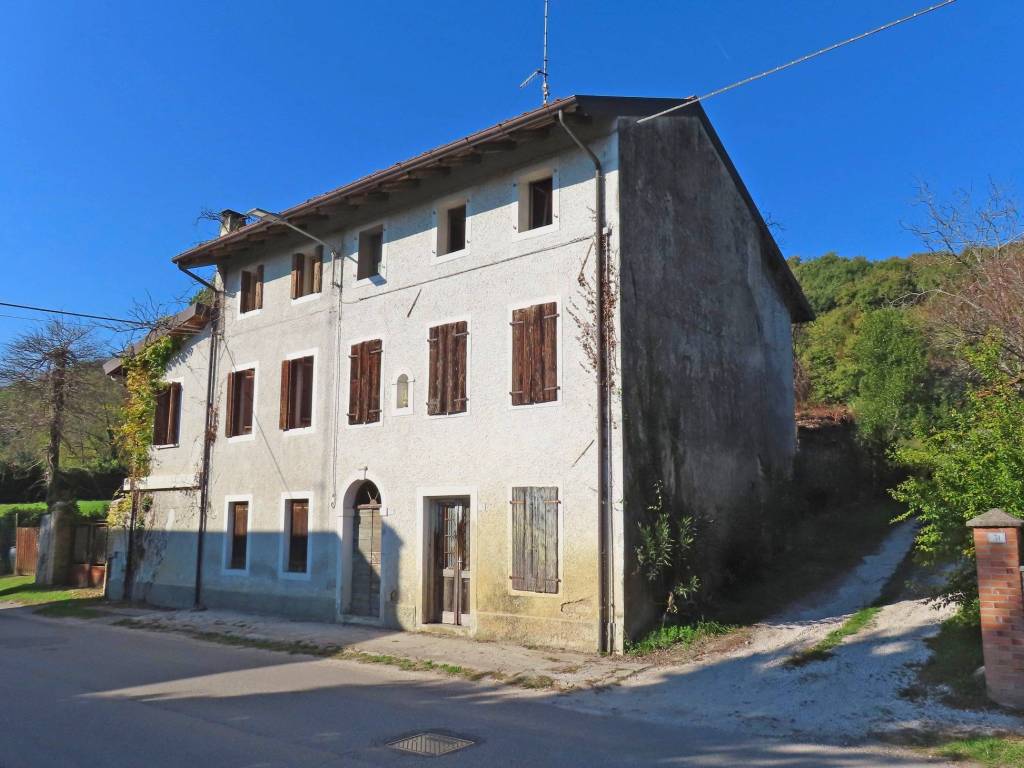 casa indipendente in vendita a Polcenigo in zona San Giovanni