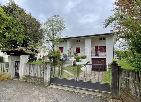 casa indipendente in vendita a Polcenigo in zona San Giovanni