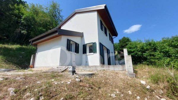 casa indipendente in vendita a Polcenigo in zona Mezzomonte