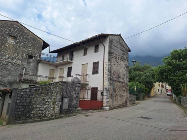 casa indipendente in vendita a Polcenigo
