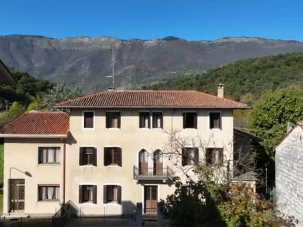 casa indipendente in vendita a Polcenigo in zona San Giovanni
