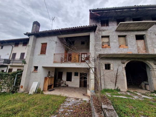 casa indipendente in vendita a Polcenigo in zona Range