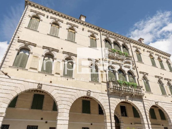 intera palazzina in vendita a Polcenigo in zona Gorgazzo