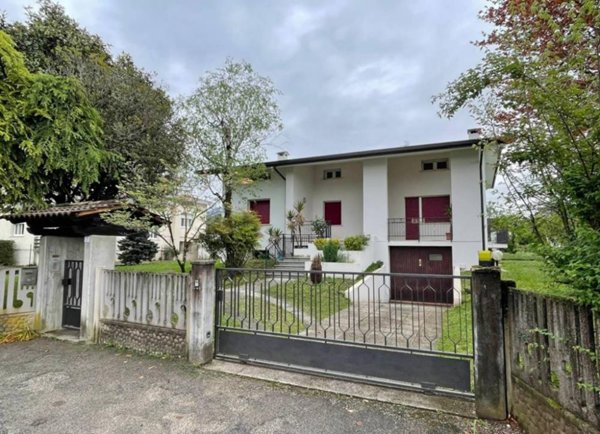 casa indipendente in vendita a Polcenigo in zona Range