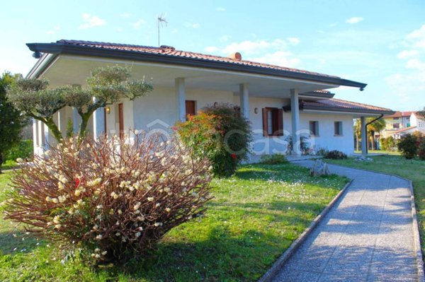 casa indipendente in vendita a Porcia in zona Pieve