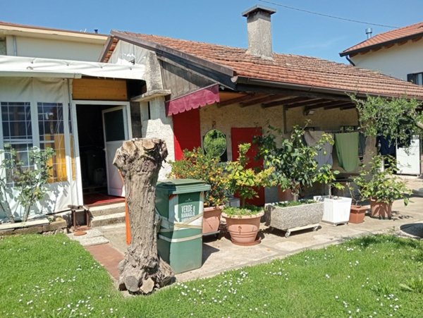 casa indipendente in vendita a Porcia in zona Palse