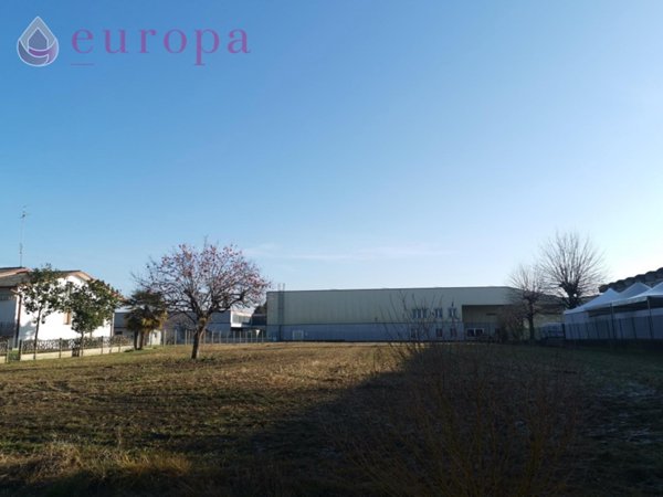 terreno edificabile in vendita a Porcia