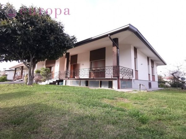 casa indipendente in vendita a Porcia in zona Talponedo