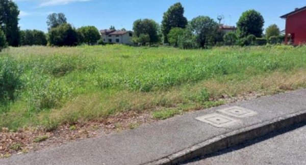 terreno edificabile in vendita a Porcia in zona Palse