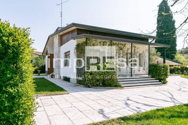casa indipendente in vendita a Porcia