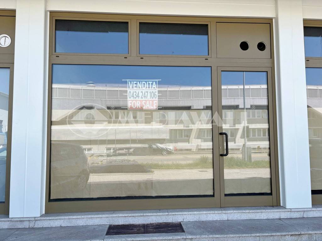 negozio in vendita a Porcia