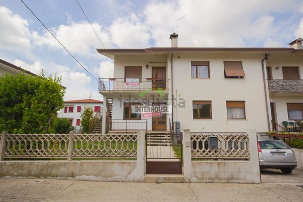 casa indipendente in vendita a Porcia