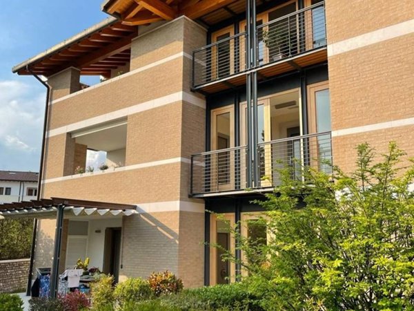 intera palazzina in vendita a Porcia