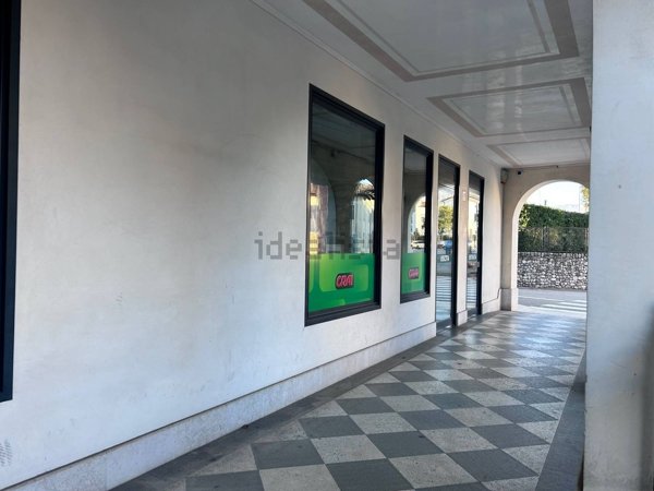 locale commerciale in vendita a Porcia