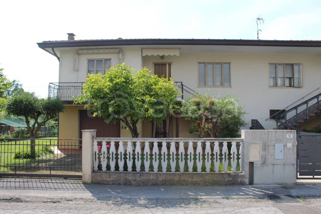 casa indipendente in vendita a Porcia