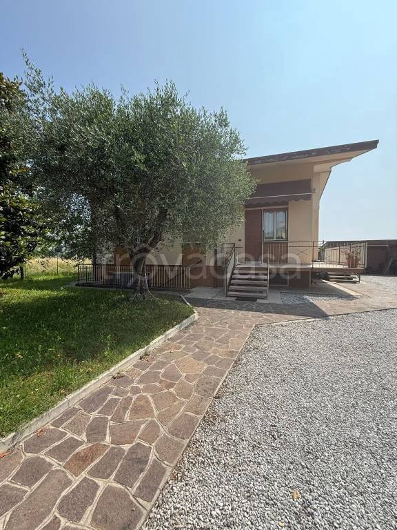 casa indipendente in vendita a Porcia
