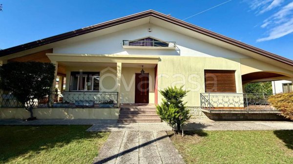 casa indipendente in vendita a Porcia