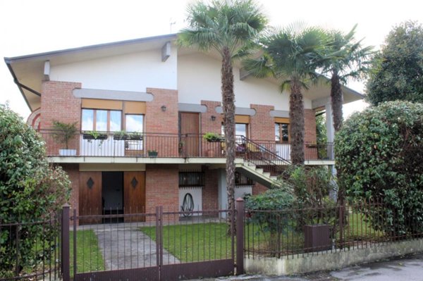 casa indipendente in vendita a Porcia