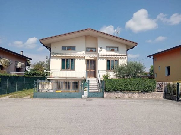 casa indipendente in vendita a Porcia in zona Sant'Antonio