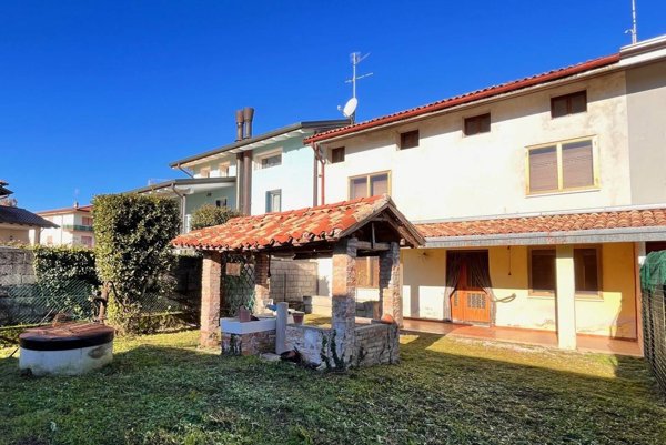 casa indipendente in vendita a Porcia in zona Rorai Piccolo