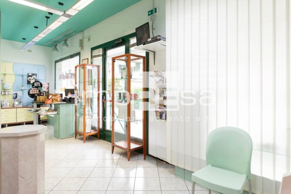 locale commerciale in vendita a Porcia