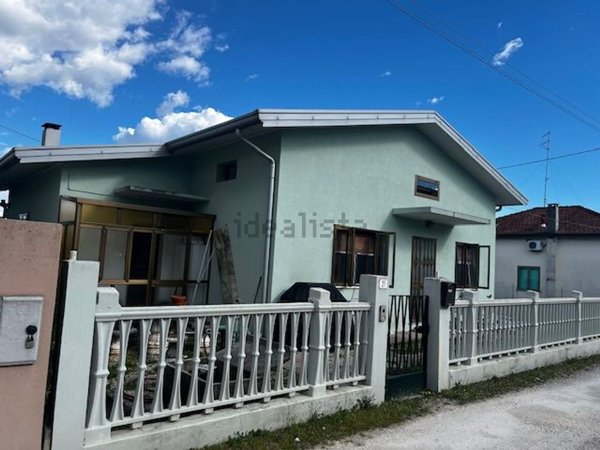 casa indipendente in vendita a Porcia