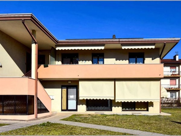 negozio in vendita a Porcia