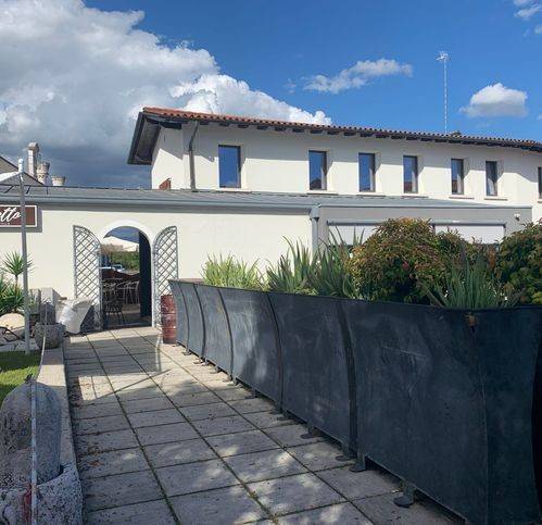 negozio in vendita a Porcia