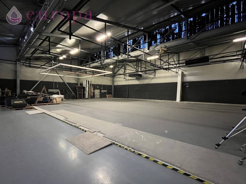 locale commerciale in vendita a Porcia in zona Talponedo