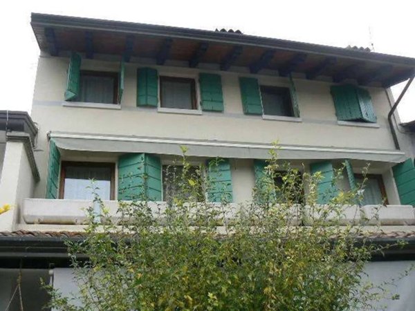 casa indipendente in vendita a Porcia