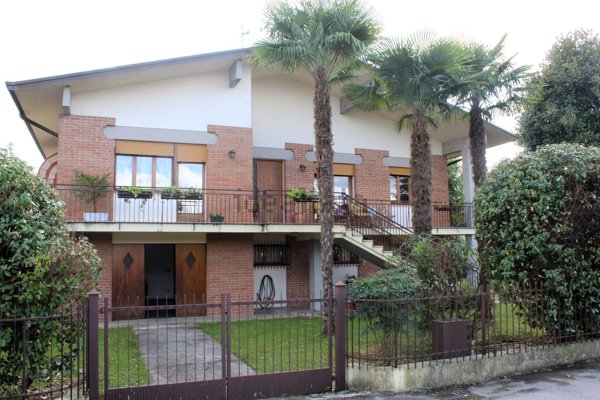 casa indipendente in vendita a Porcia